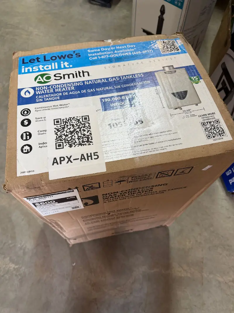 APX-AH5 — A.o. Smith GT15-310C-I 100 Gas Water Heater, Graphite, front — Jefferson City