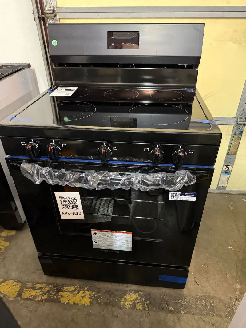 APX-AJN — Frigidaire FCRE3052BBG Electric Range, front — Jefferson City