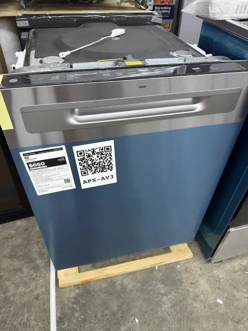 APX-AV3 — GE GDP670SYVFS Built-In Dishwasher, Fingerprint Resistant Stainless Steel, front — Jefferson City